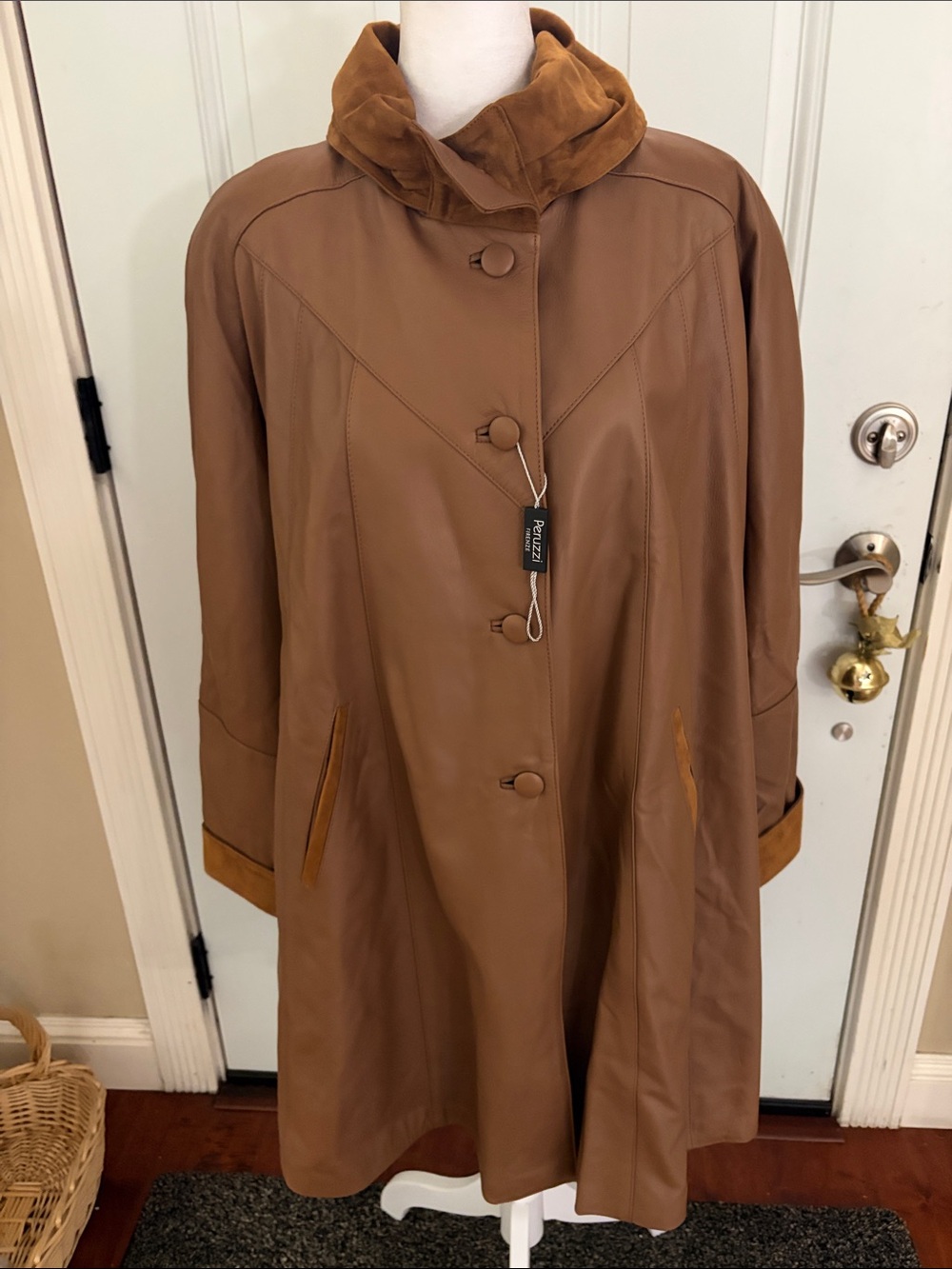 Women's Camel Italian Leather Trench Coat with Suede Collar